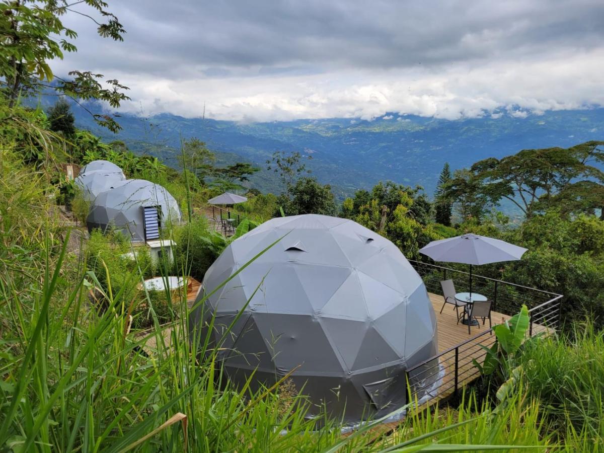 ホテル Solaris Glamping Exclusive Tena エクステリア 写真