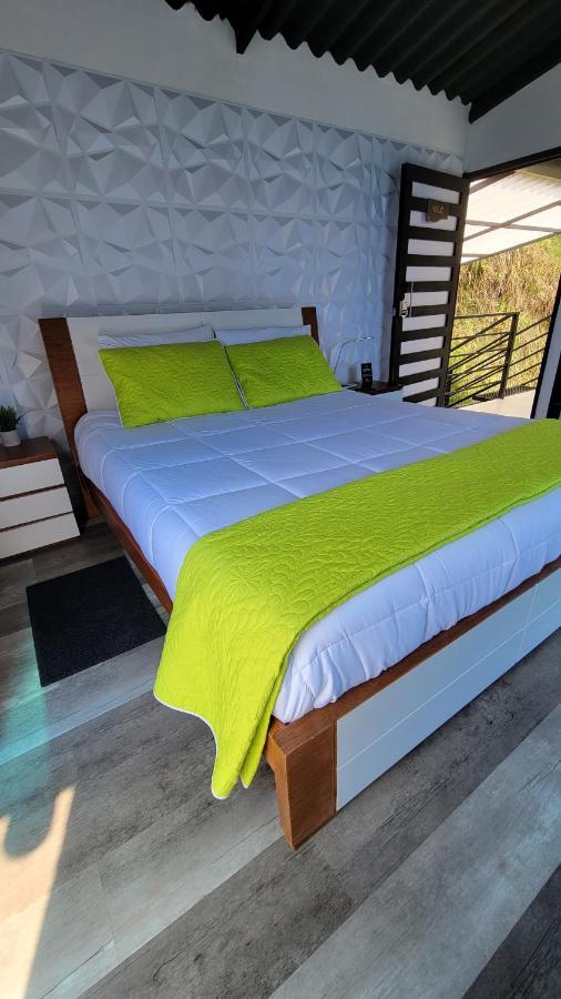 ホテル Solaris Glamping Exclusive Tena エクステリア 写真