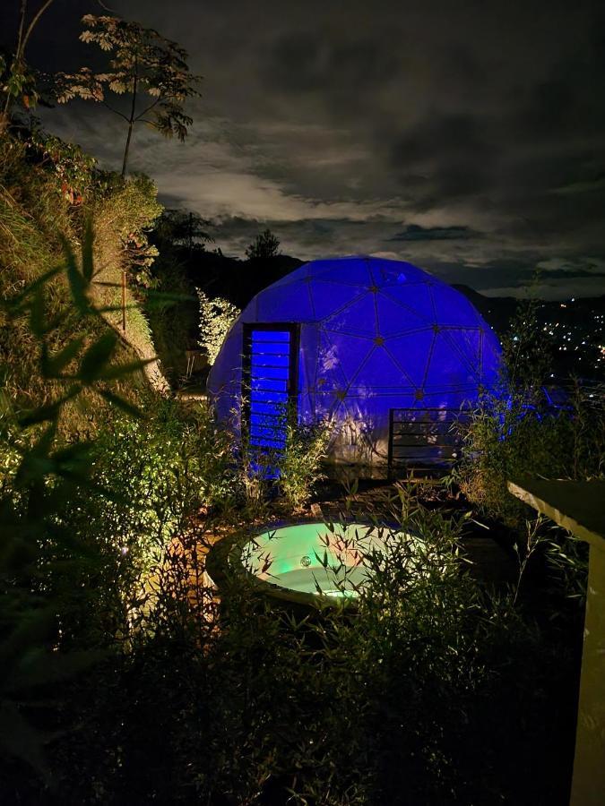 ホテル Solaris Glamping Exclusive Tena エクステリア 写真