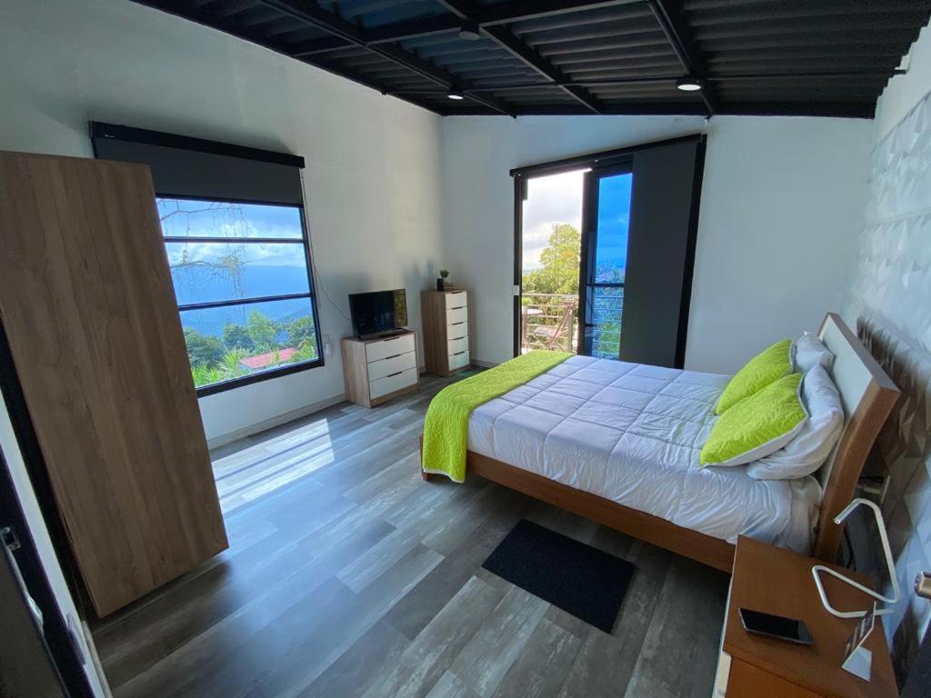ホテル Solaris Glamping Exclusive Tena エクステリア 写真