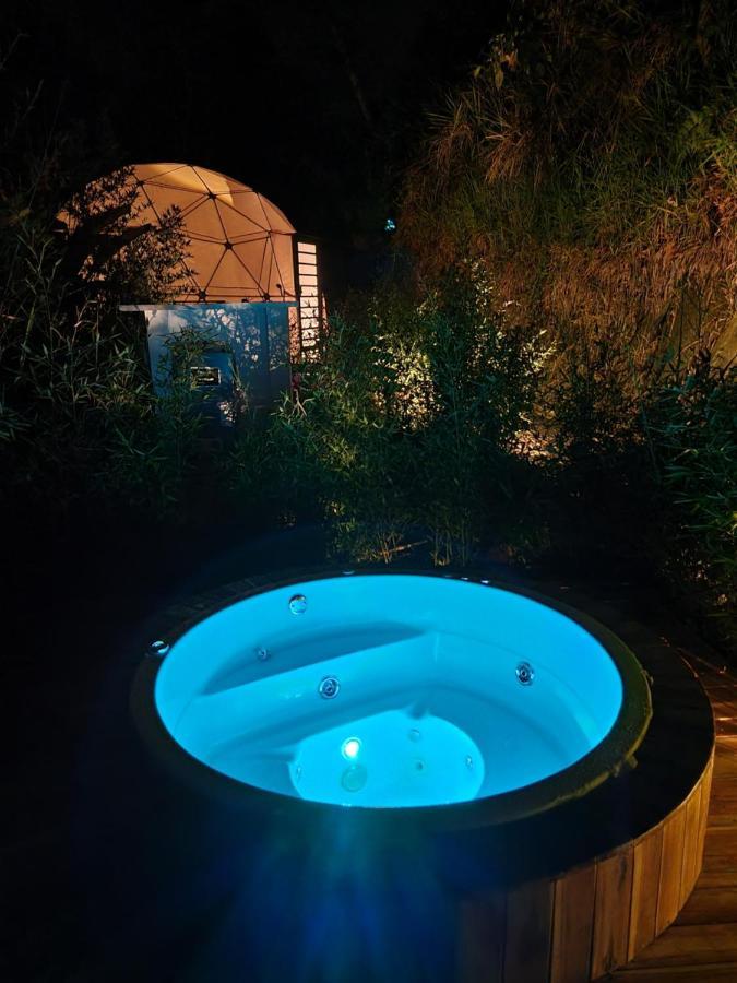 ホテル Solaris Glamping Exclusive Tena エクステリア 写真